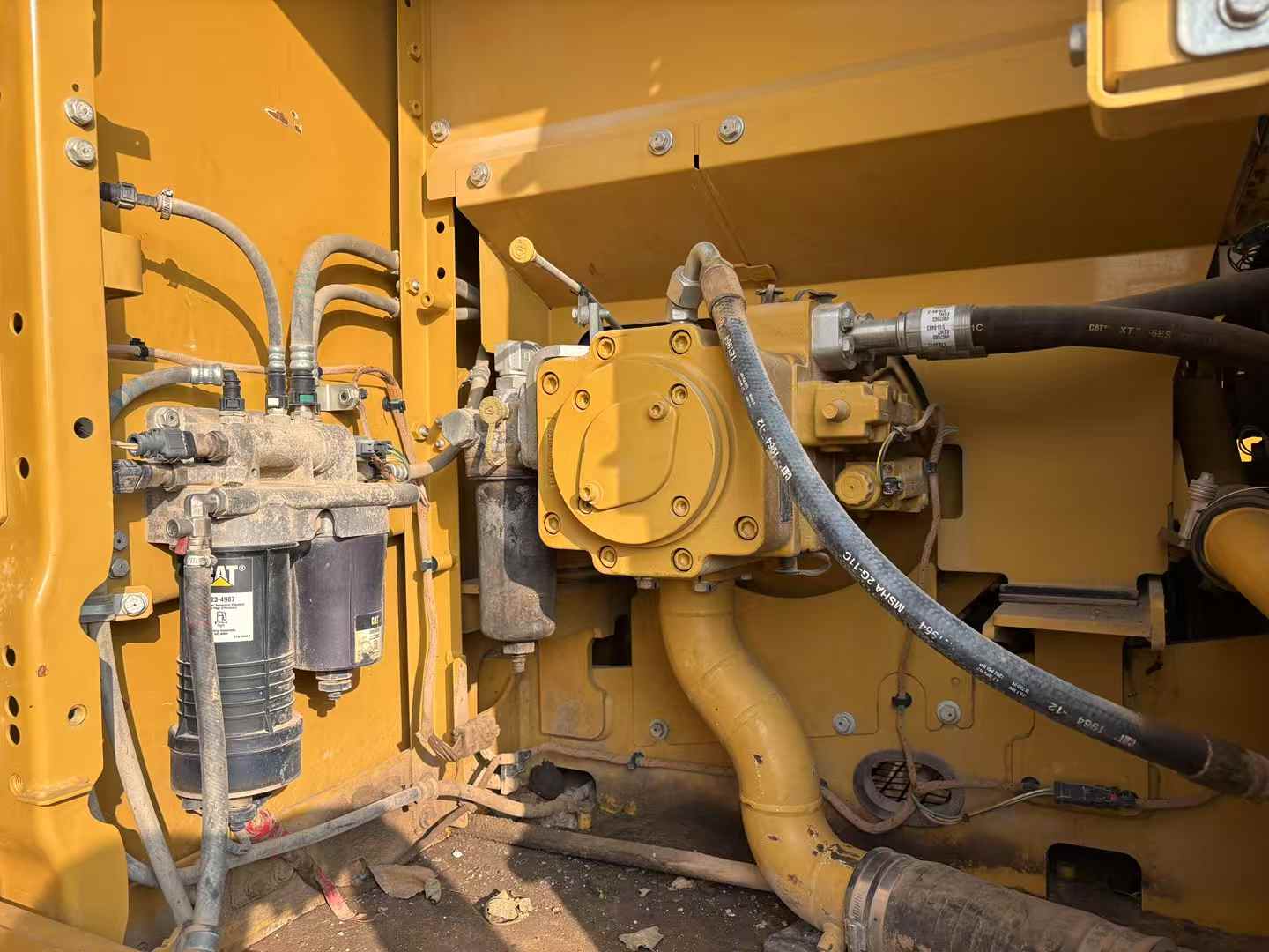 Used Caterpillar 323 Excavator 2020 Model / 8