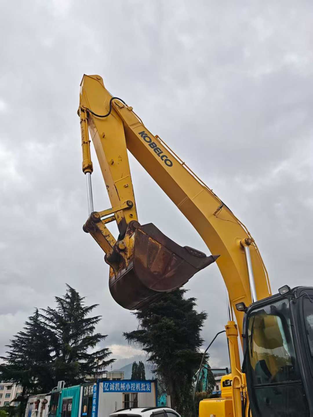 Used Kobelco SK250 Excavator 2013 Model / 3