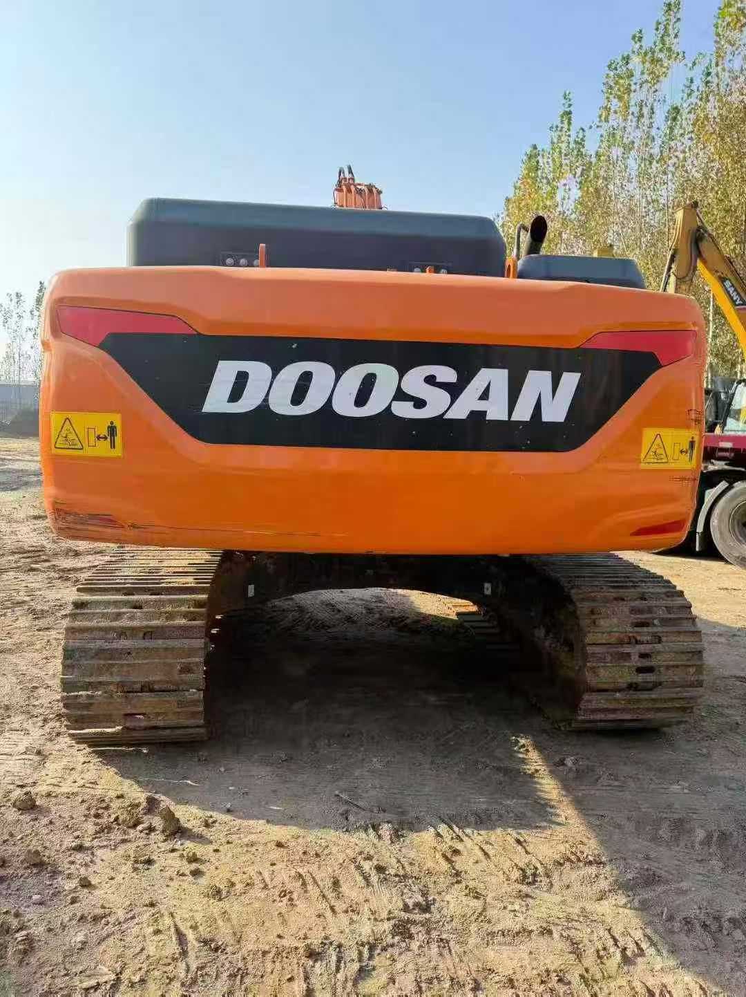 Used Doosan DH220 Excavator 2021 Model / 2