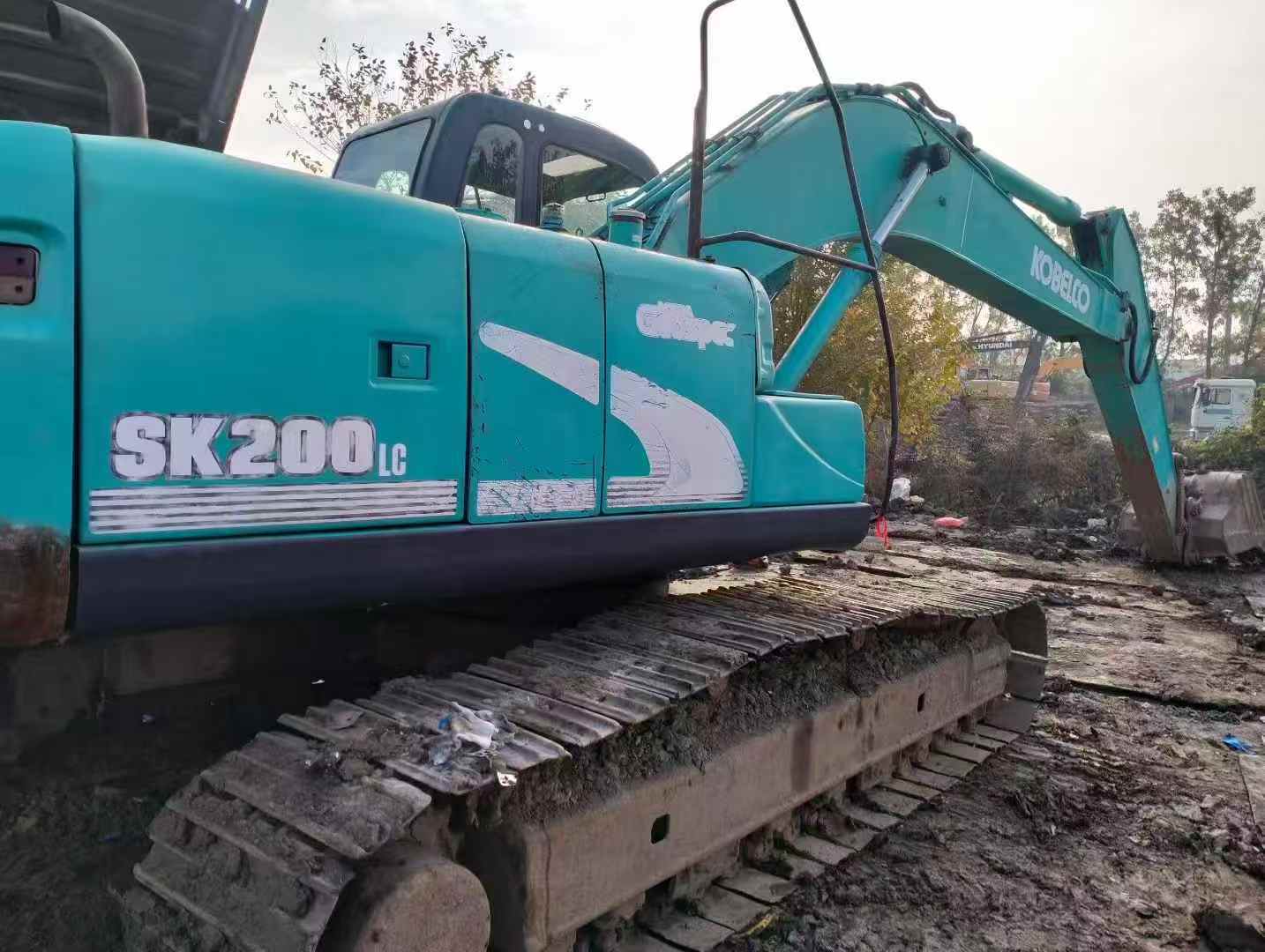 Used Kobelco SK210 Excavator 2010 Model / 3