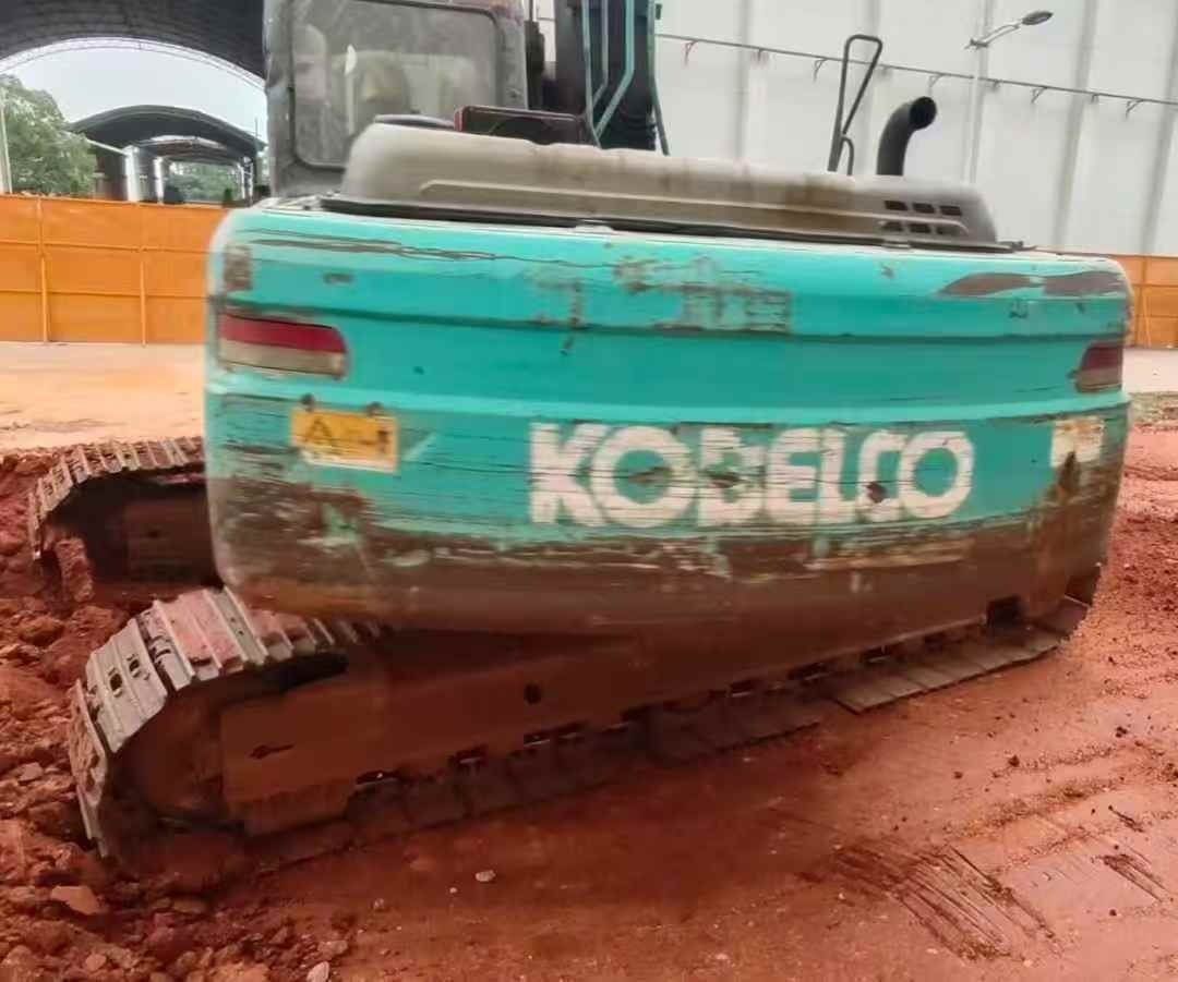 Used Kobelco SK210 Excavator 2016 Model / 3