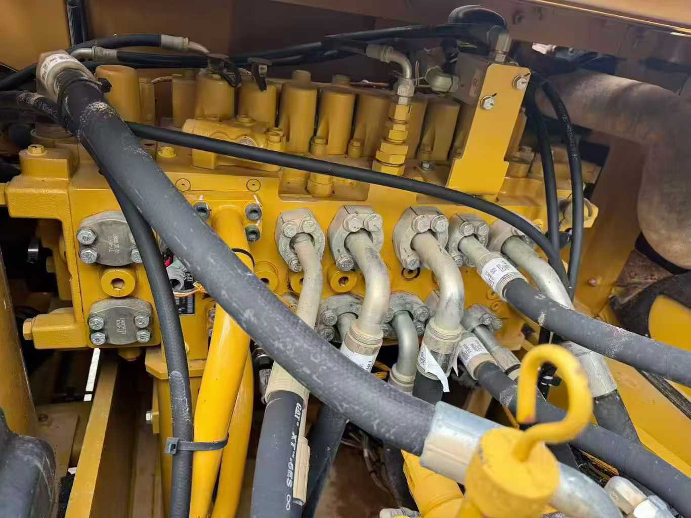 Used Caterpillar 323 Excavator 2019 Model / 5