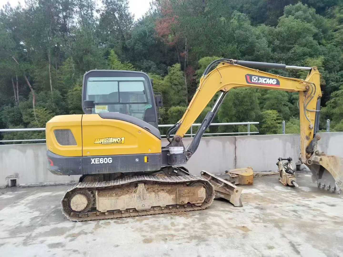 Used XCMG XE60 Excavator 2024 Model / 4