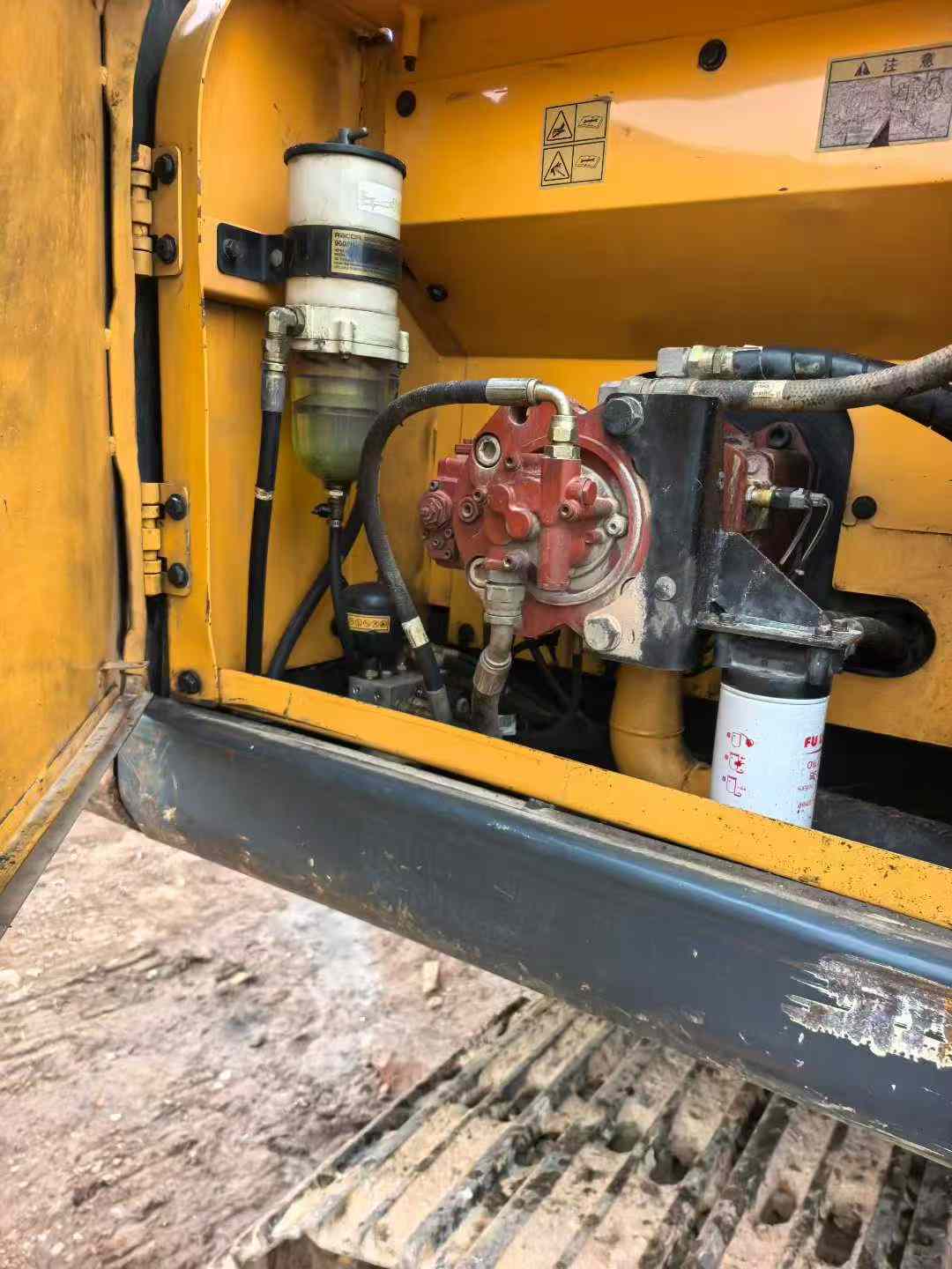 Used Hyundai R 60VS Excavator 2018 Model / 4