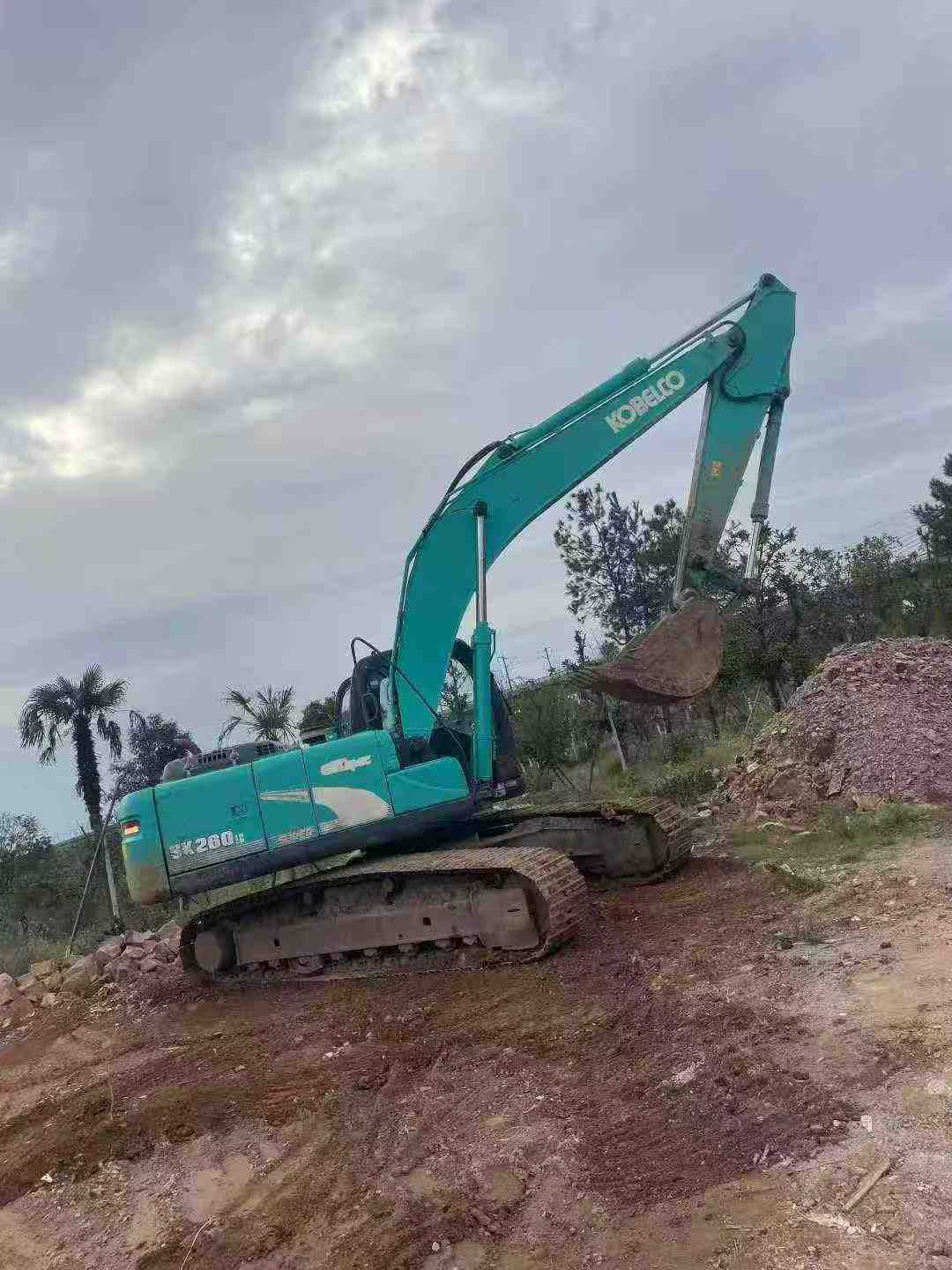 Used Kobelco SK210 Excavator 2015 Model / 3