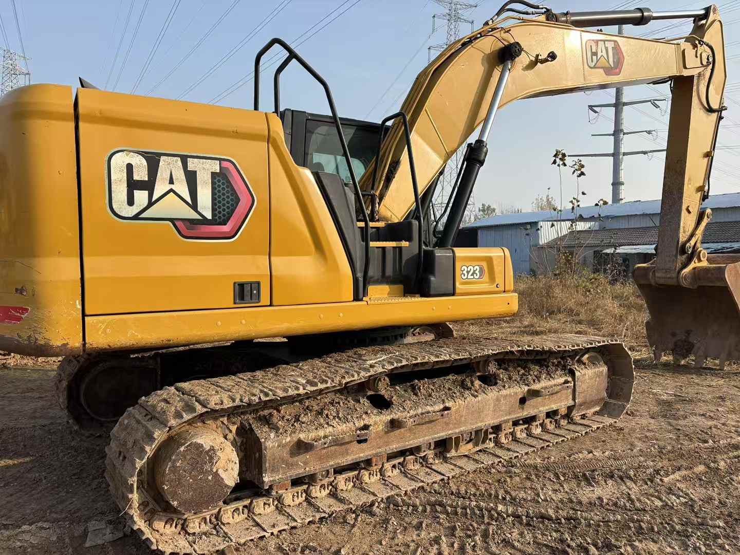 Used Caterpillar 323 Excavator 2020 Model / 3