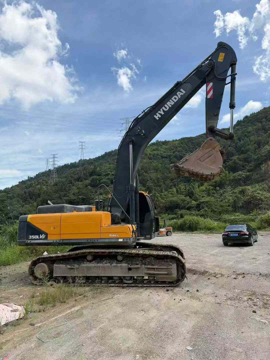Used Hyundai 350LC-9V Excavator 2022 Model / 3