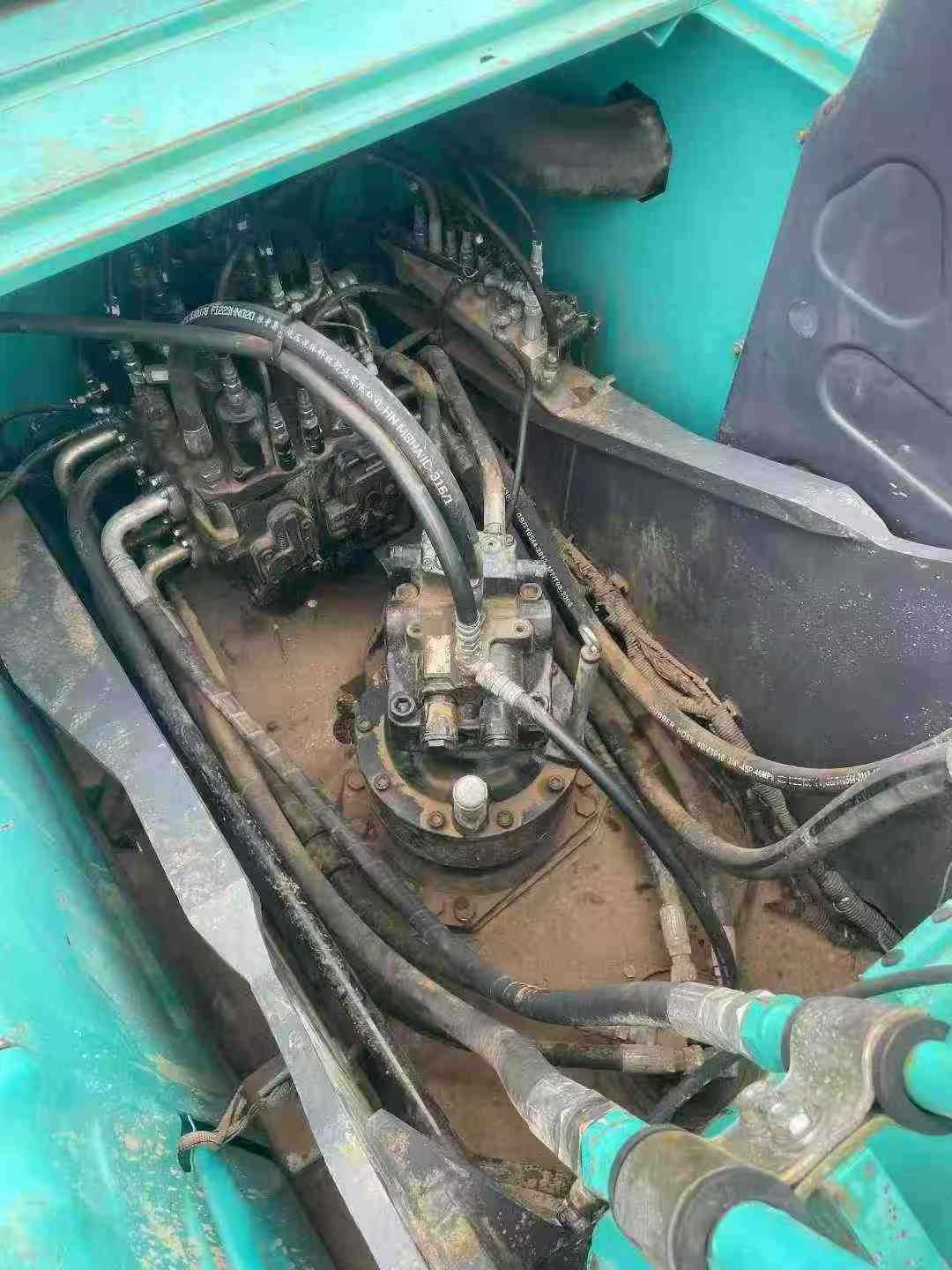 Used Kobelco SK210 Excavator 2015 Model / 6