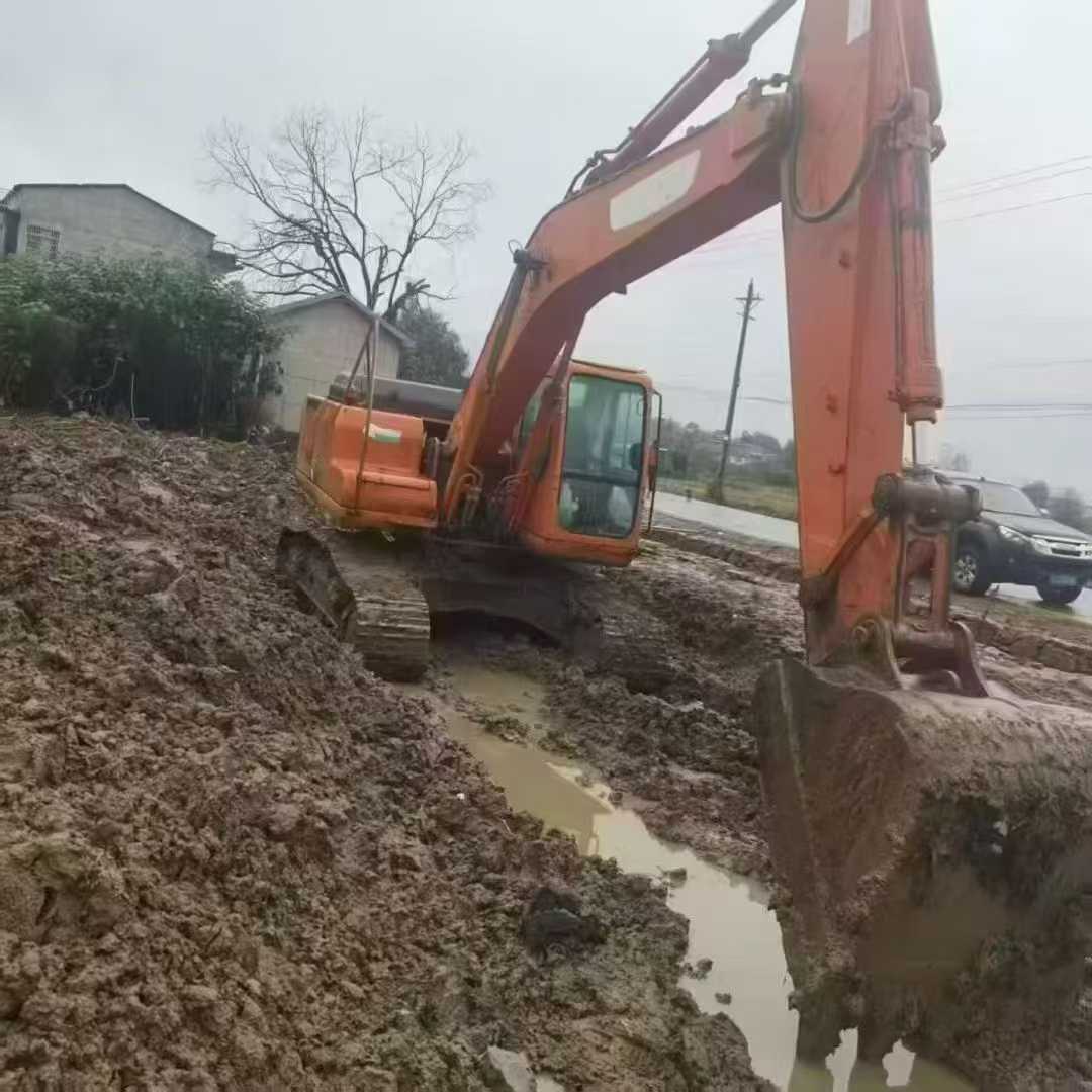 Used Doosan DX15 Excavator 2012 Model