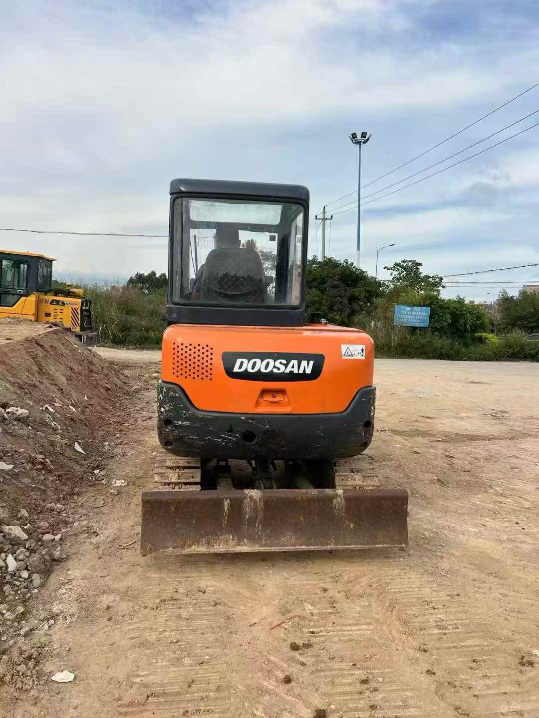 Used Doosan DH35 Excavator 2016 Model / 3