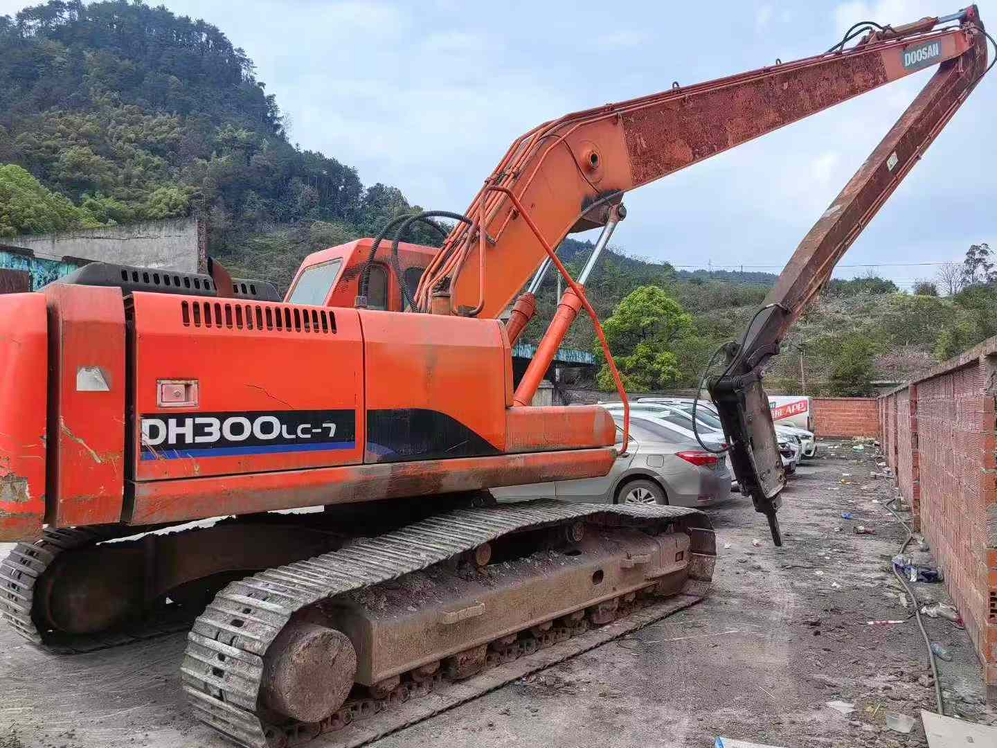 Used Doosan S225 Excavator 2016 Model