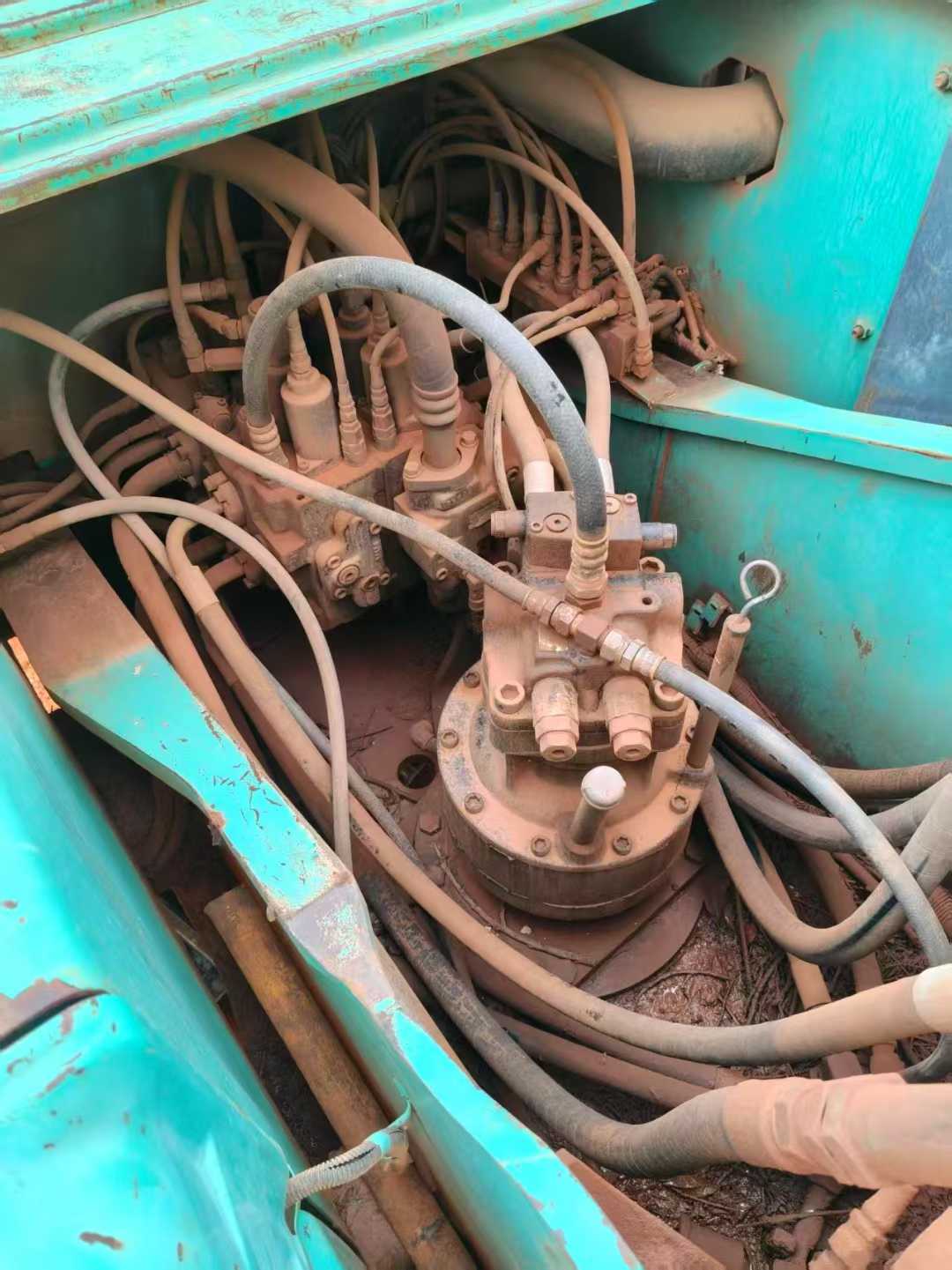 Used Kobelco SK200-11 Excavator 2016 Model / 4