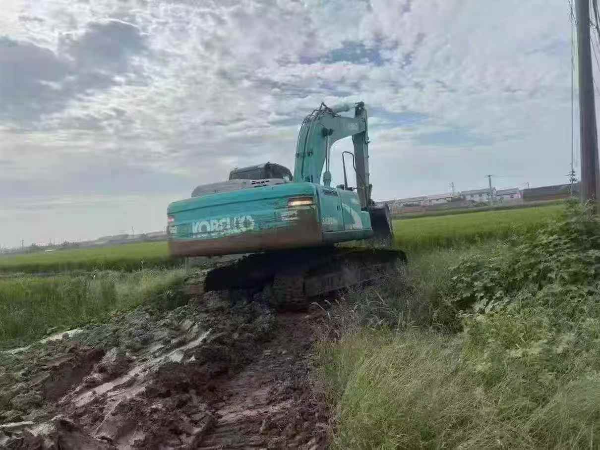 Used Kobelco SK250 Excavator 2016 Model / 2