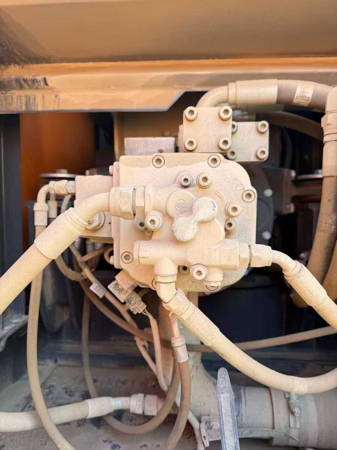 Used Doosan DH220 Excavator 2021 Model / 4