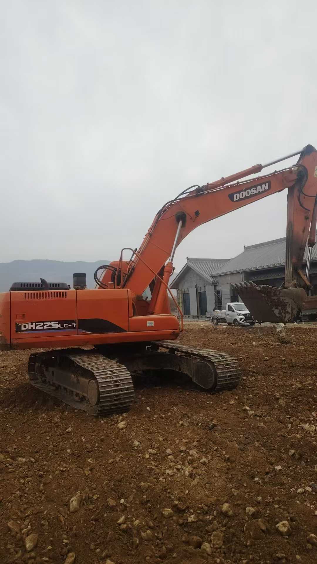 Used Doosan S225 Excavator 2016 Model / 2