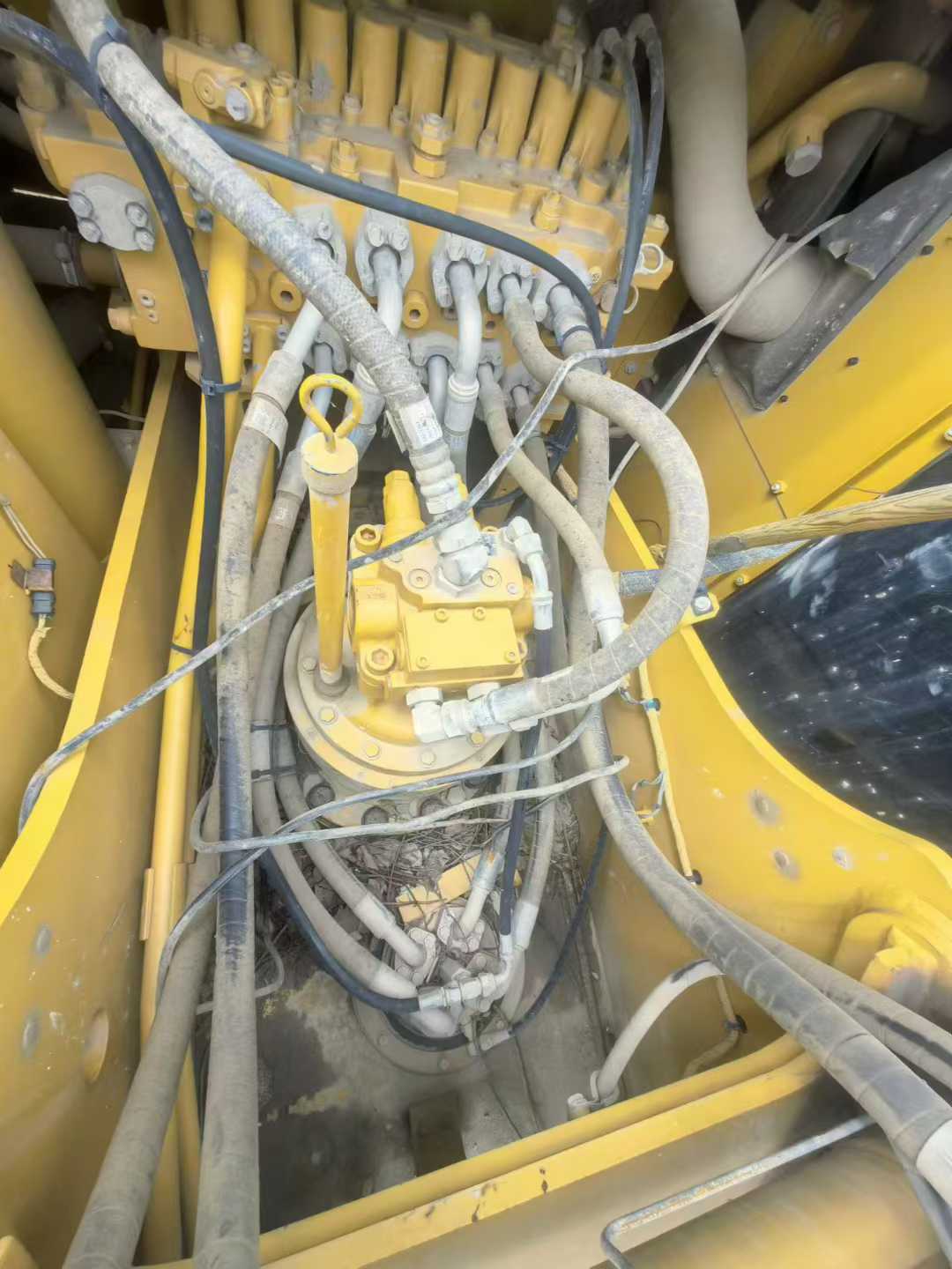 Used Caterpillar 323 Excavator 2016 Model