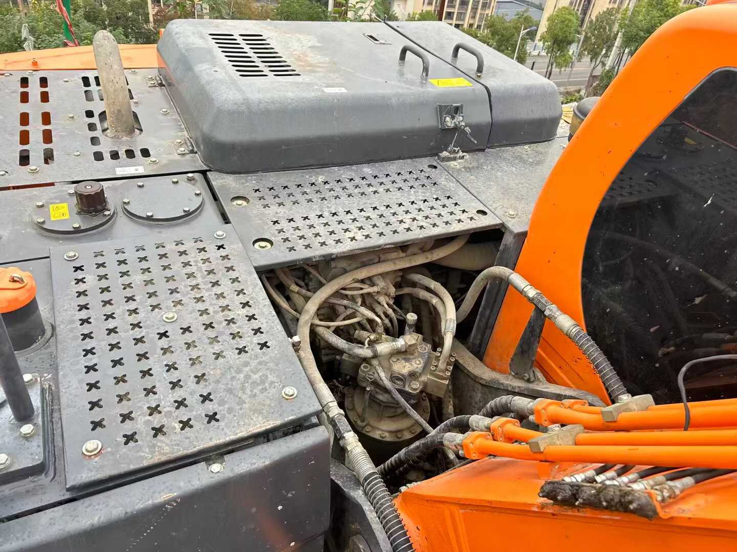 Used Doosan DH220 Excavator 2021 Model / 3