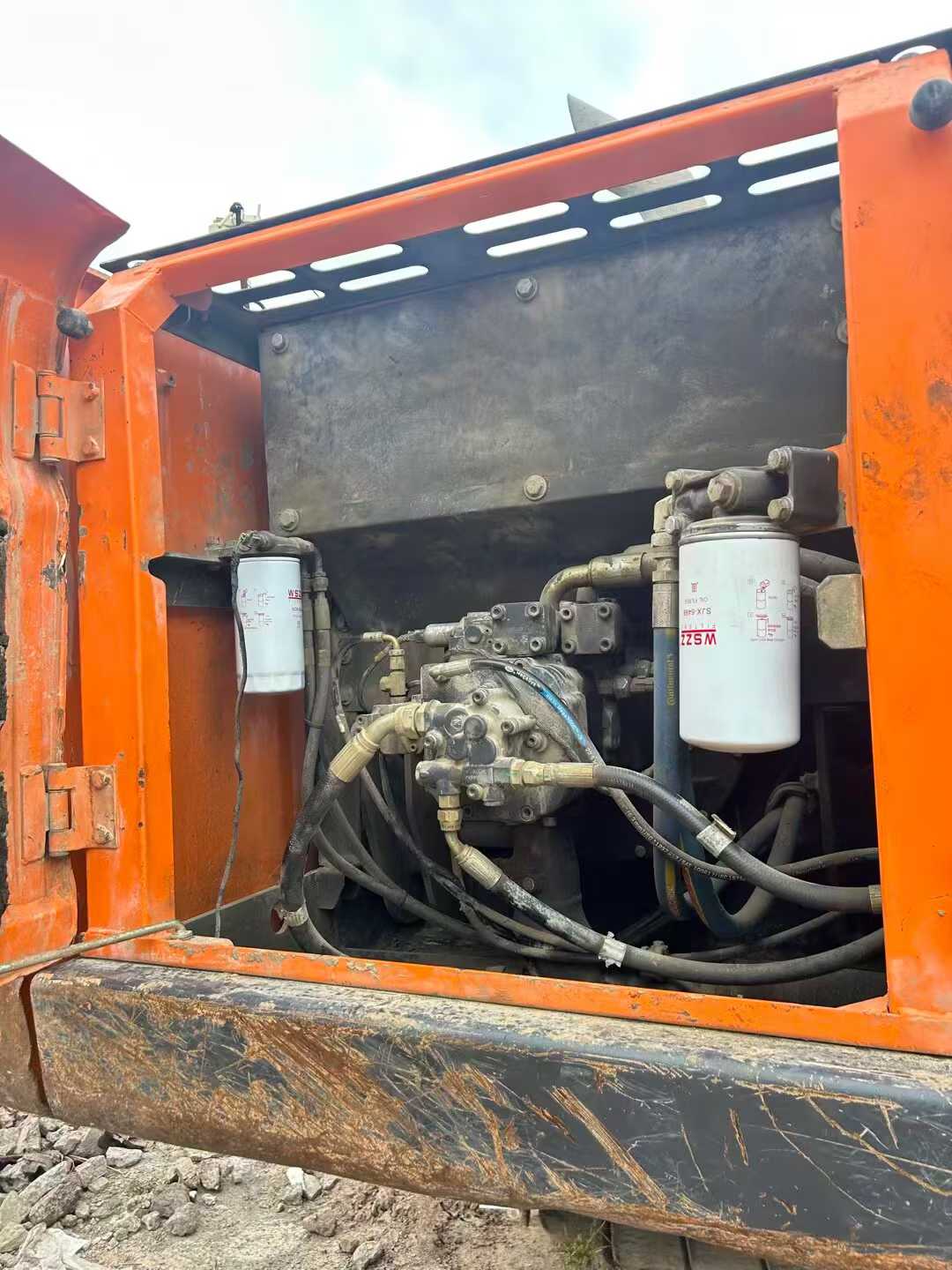 Used Doosan DH220 Excavator 2021 Model / 6