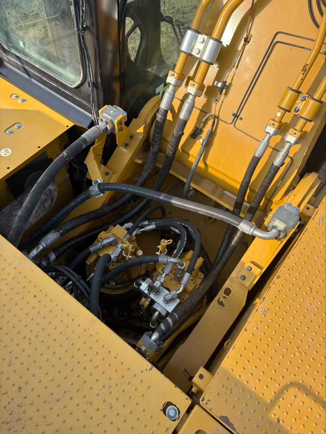 Used Caterpillar CT60 Excavator 2022 Model / 8