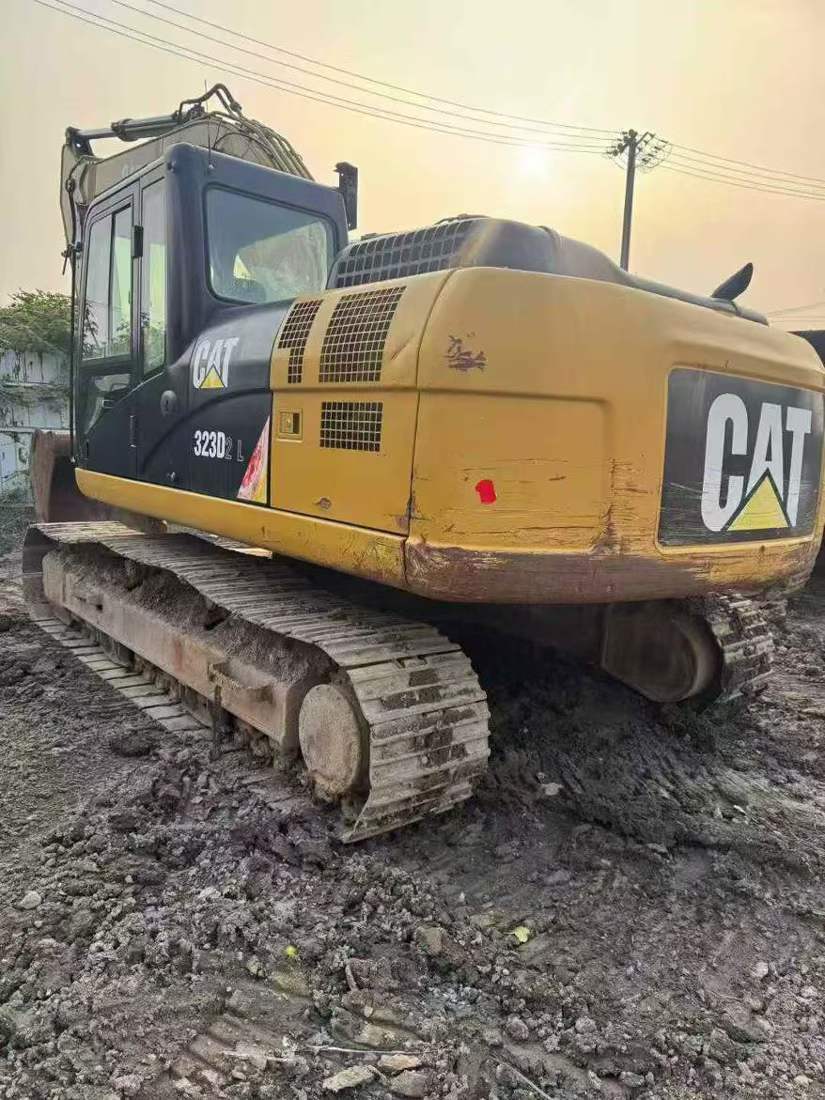 Used Caterpillar 323D2L Excavator 2017 Model
