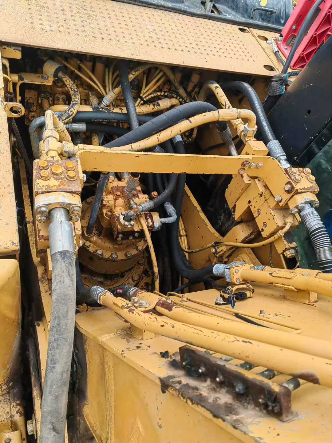 Used Caterpillar 320D Excavator 2016 Model / 8