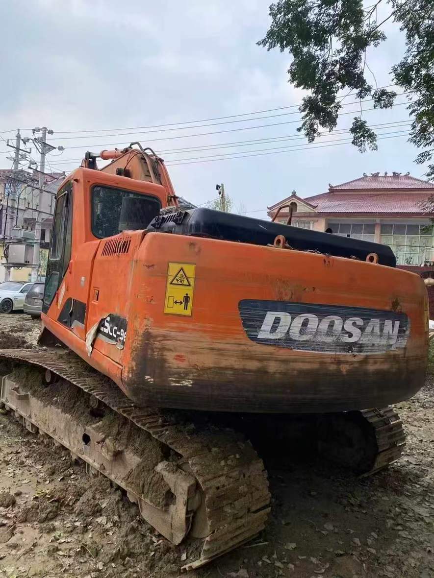Used Doosan DH220-7 Excavator 2016 Model