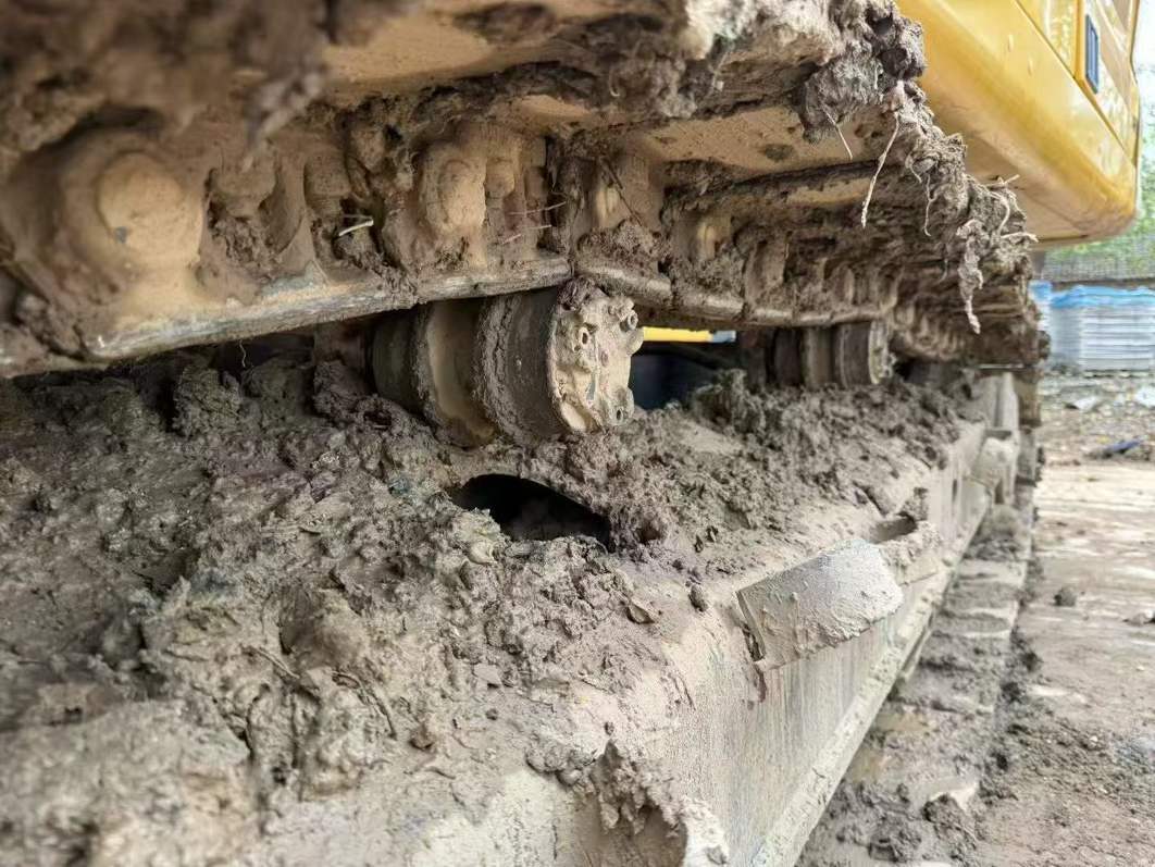 Used Caterpillar 323 Excavator 2018 Model / 3