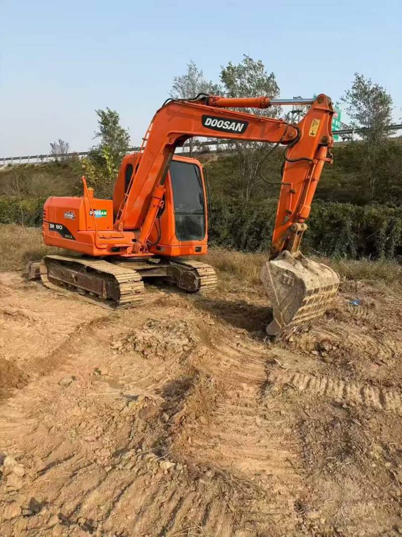 Used Doosan DX80 Excavator 2016 Model / 4
