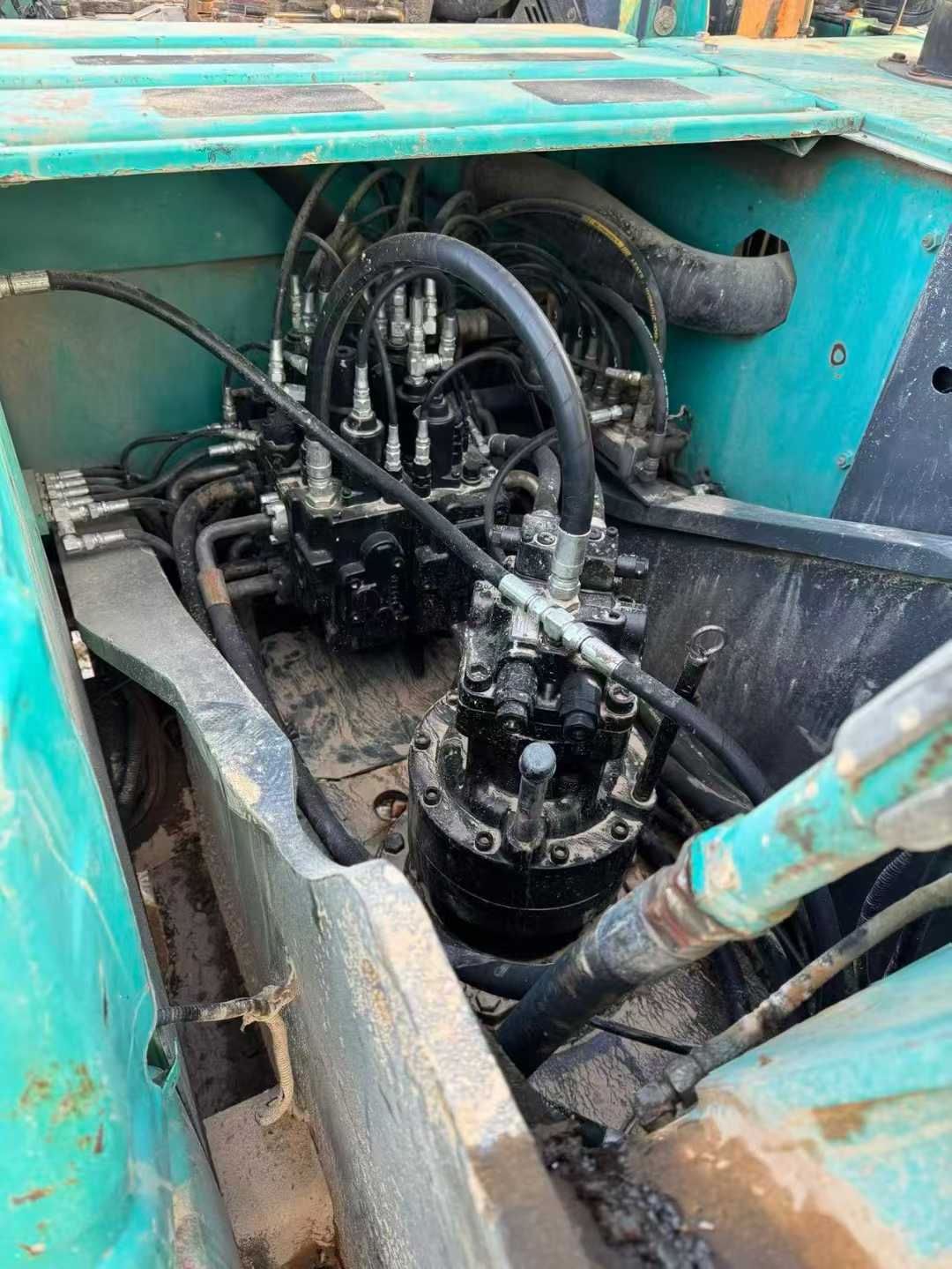 Used Kobelco SK200 Excavator 2016 Model / 8