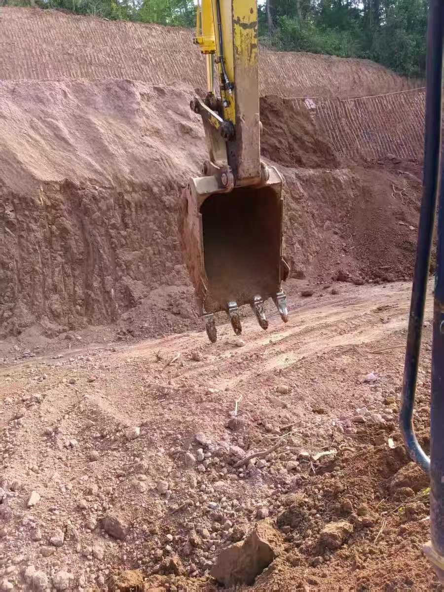 Used Kobelco SK120-3 Excavator 2016 Model / 3