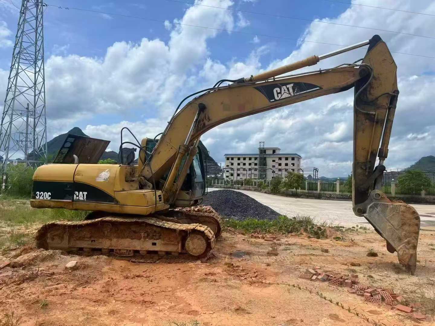 Used Caterpillar 320A Excavator 2016 Model