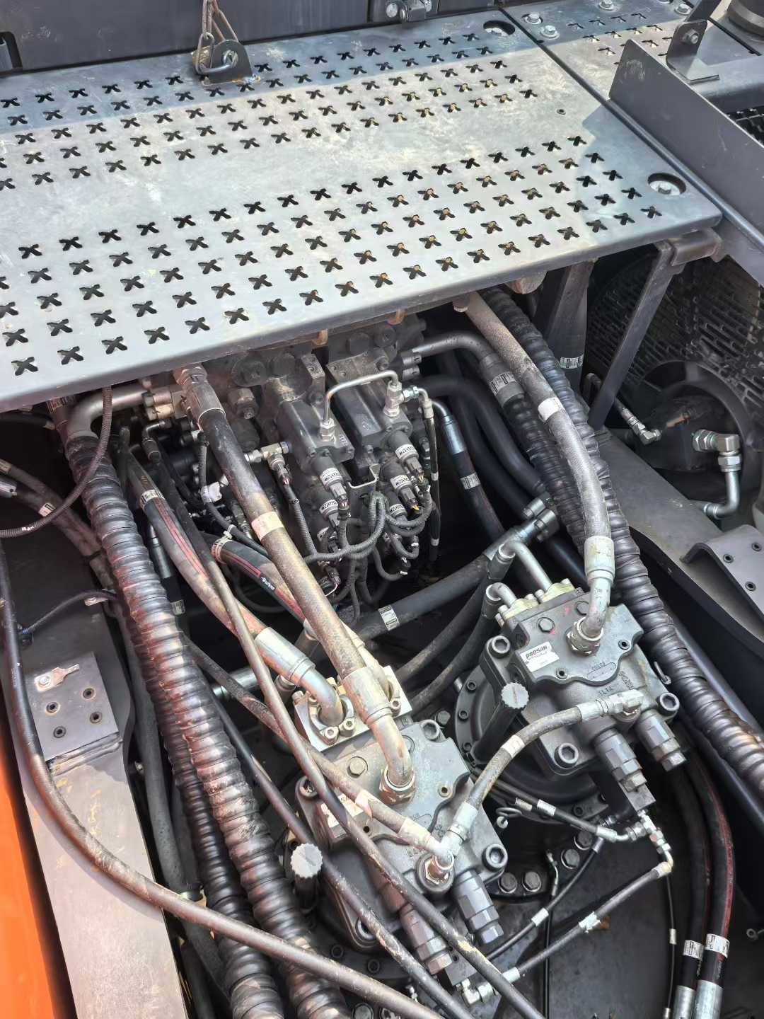 Used Doosan DX500 Excavator 2023 Model / 3