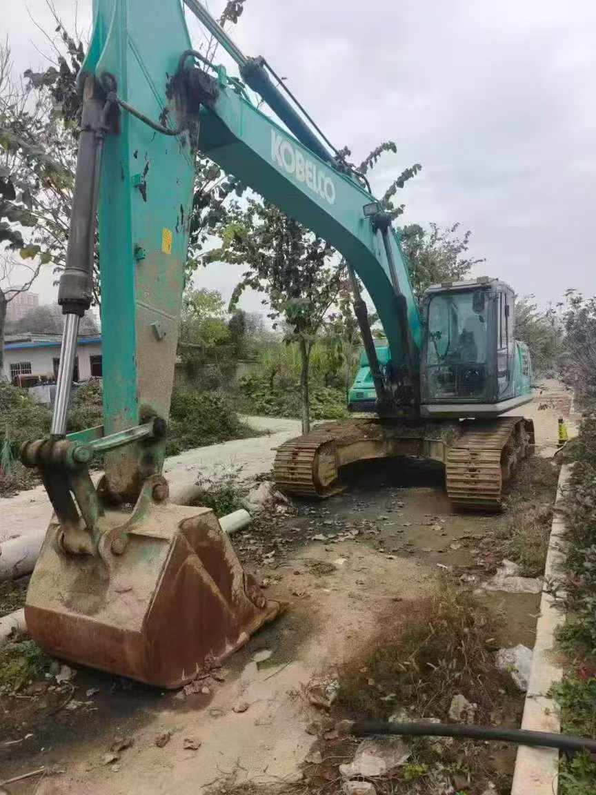 Used Kobelco SK220 Excavator 2017 Model