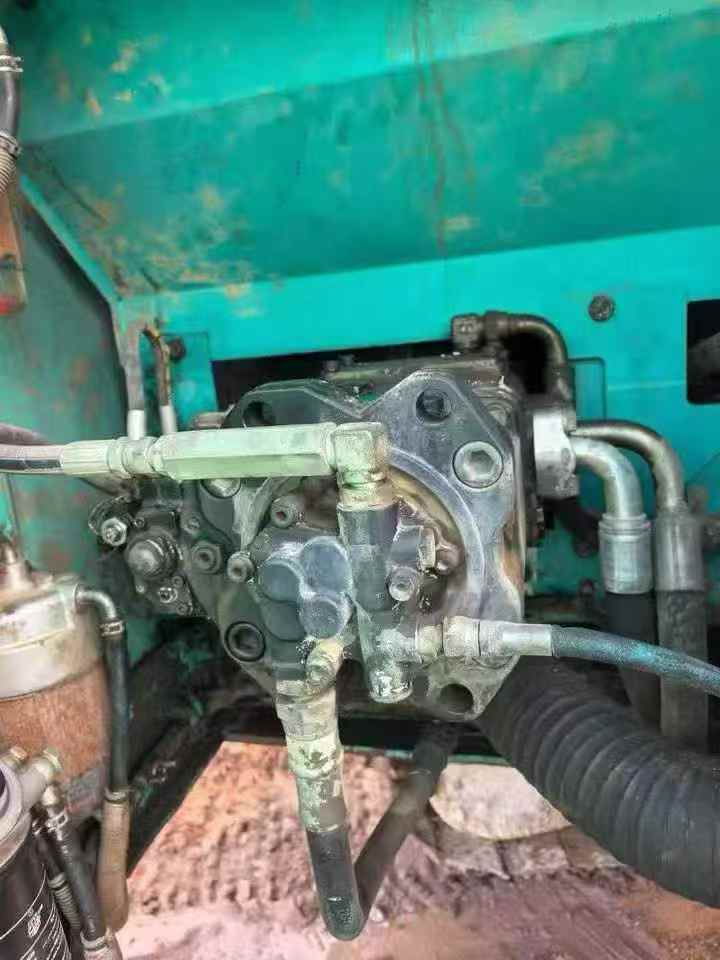 Used Kobelco SK2008 Excavator 2011 Model / 3