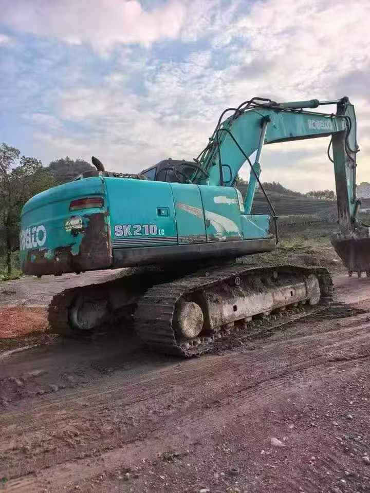 Used Kobelco SK2008 Excavator 2011 Model / 2