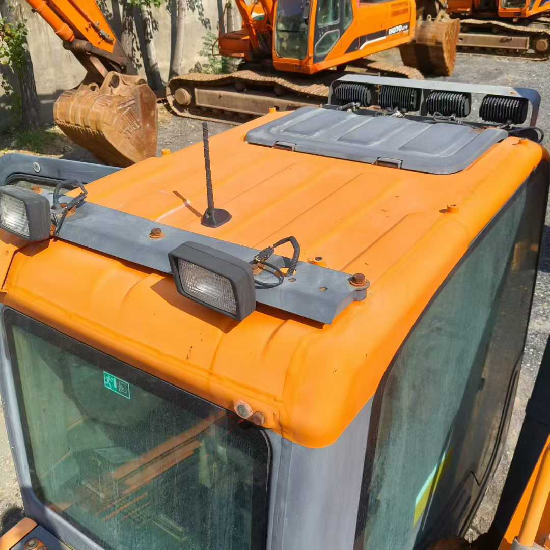 Used Doosan DX80 Excavator 2020 Model / 6