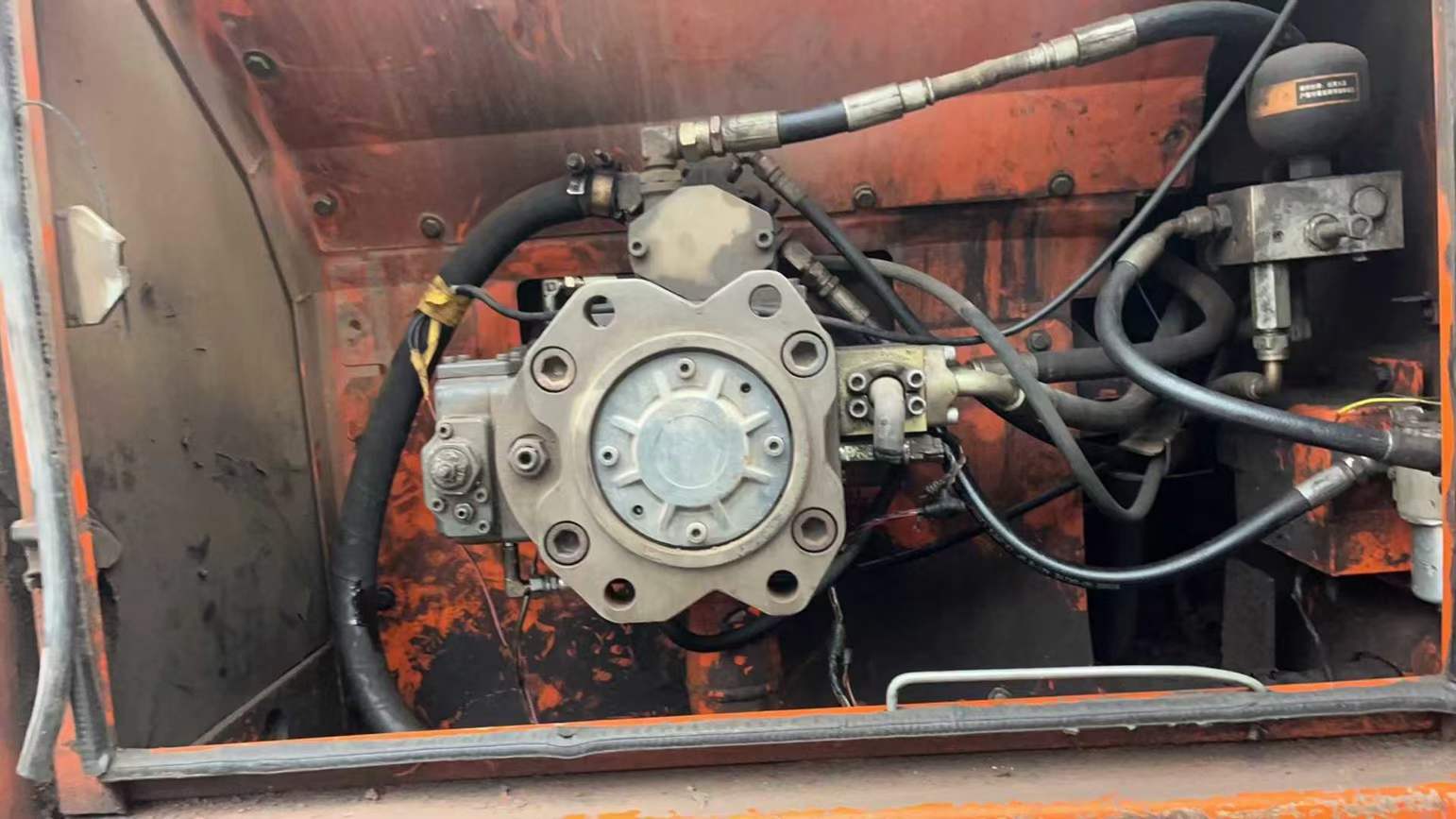 Used Doosan DH220 Excavator 2016 Model / 3