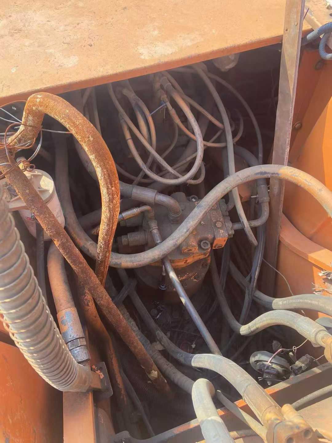 Used Doosan DH220-7 Excavator 2016 Model / 3