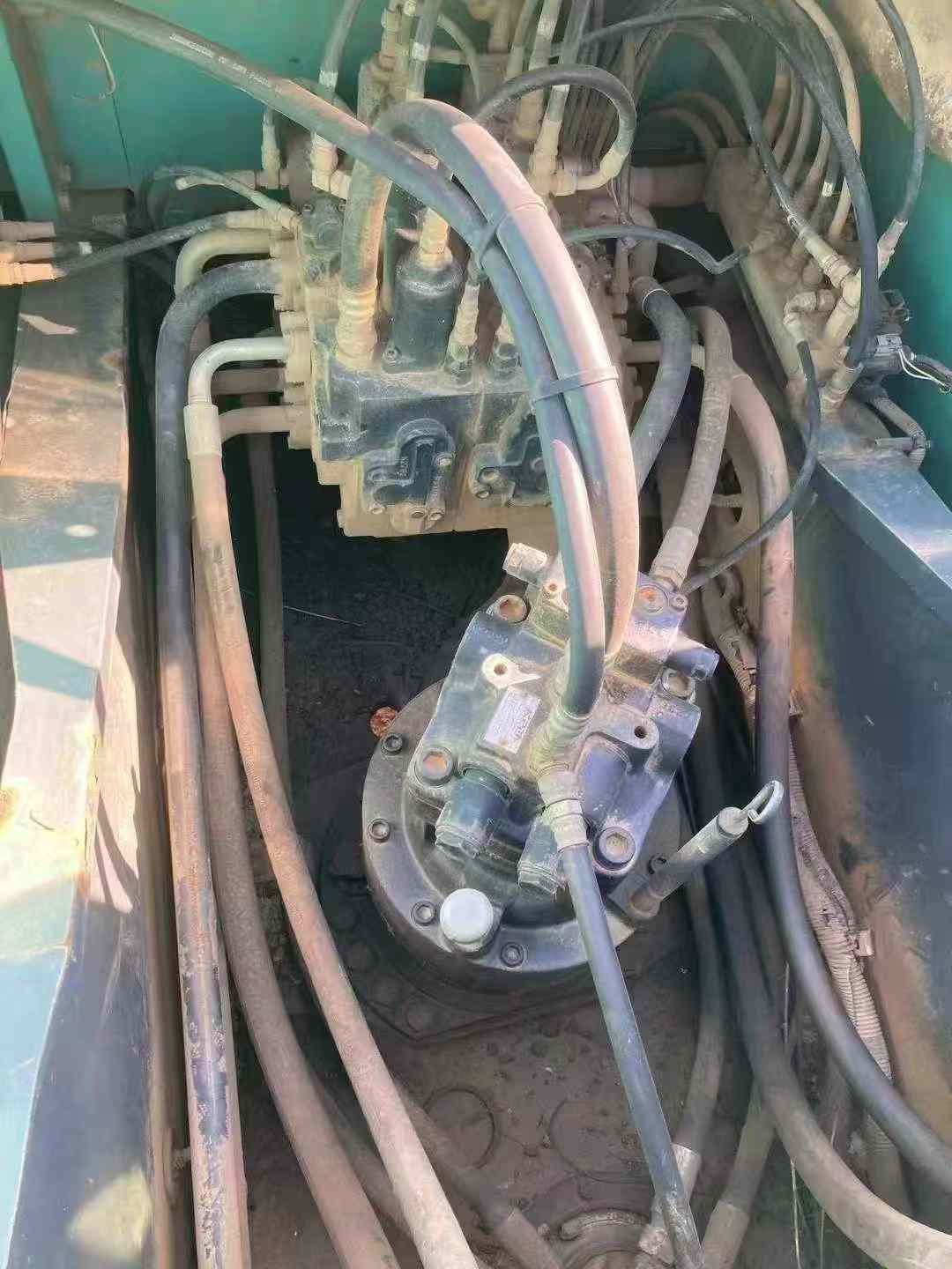 Used Kobelco SK210 Excavator 2014 Model / 3