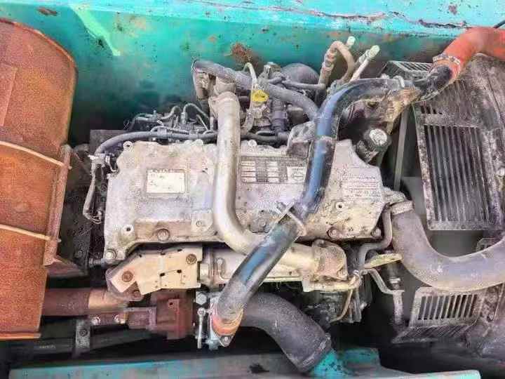 Used Kobelco SK2008 Excavator 2011 Model / 5