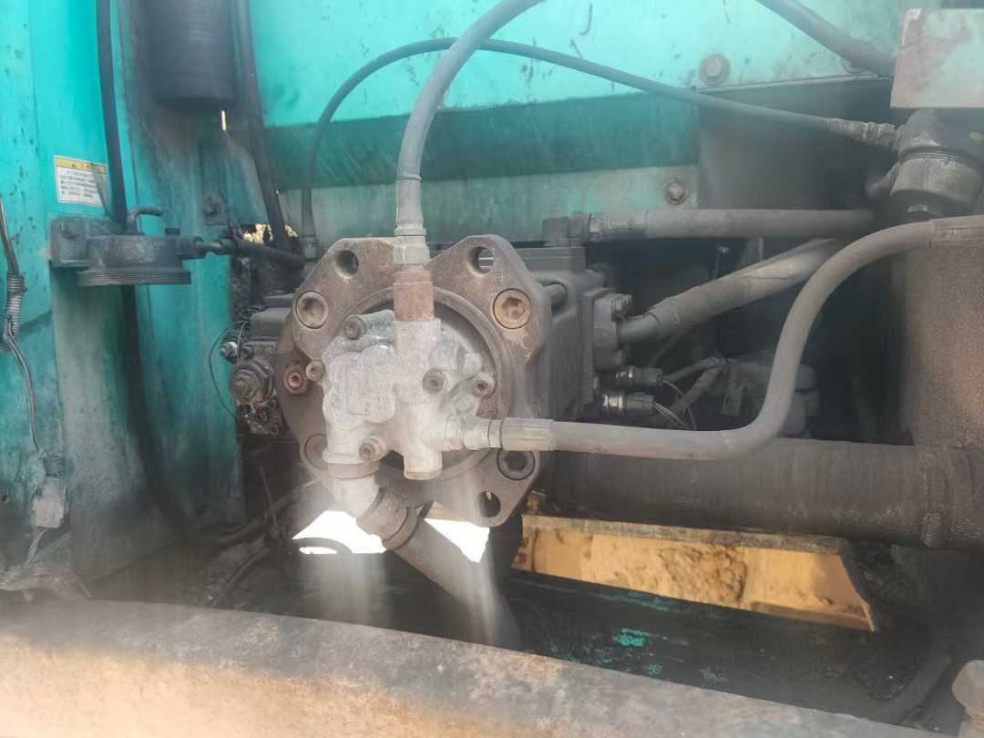 Used Kobelco SK200-6E Excavator 2016 Model / 4