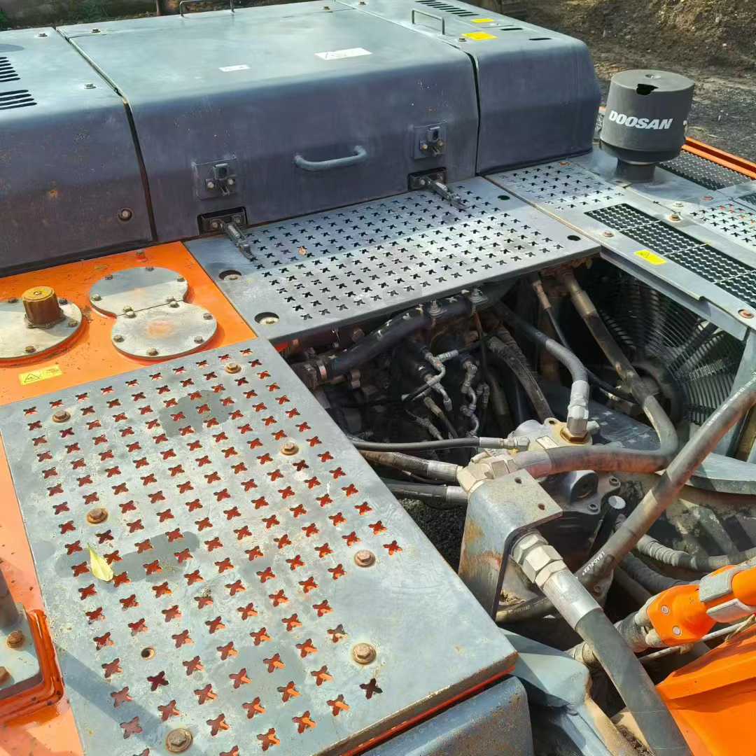 Used Doosan DX80 Excavator 2019 Model / 6