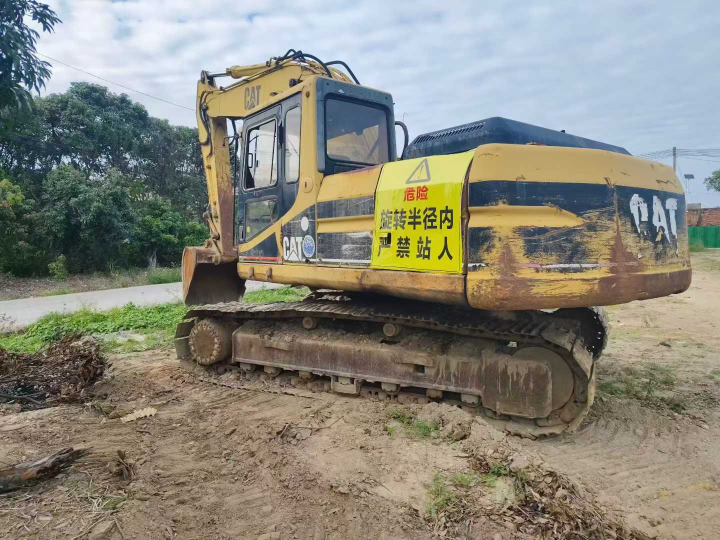 Used Caterpillar 320V2 Excavator 2016 Model