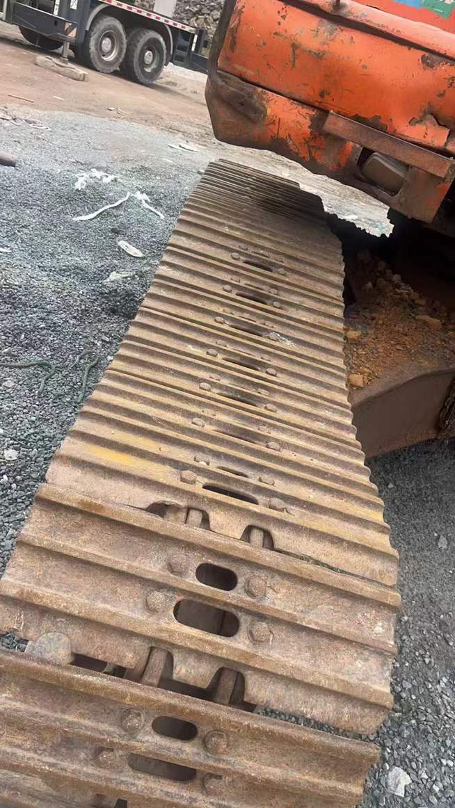 Used Doosan DH220 Excavator 2016 Model / 6