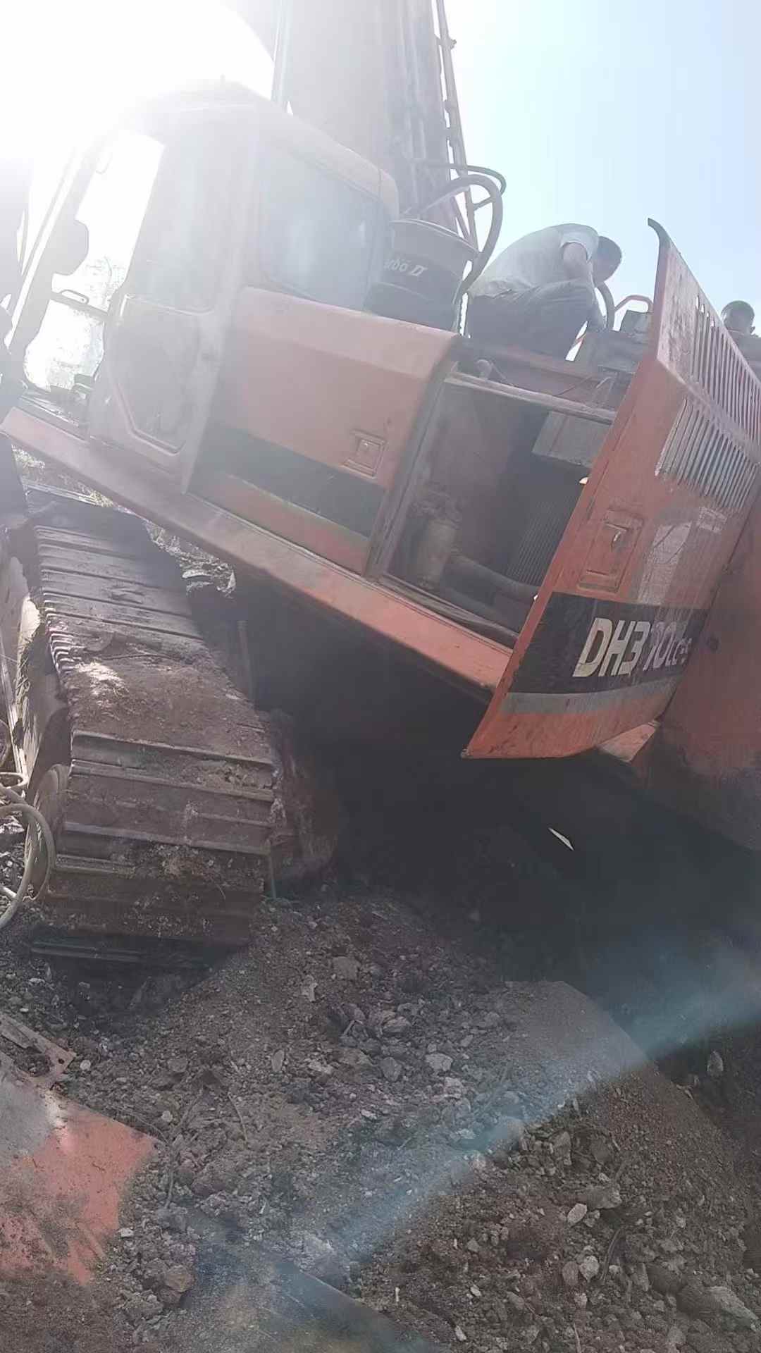 Used Doosan DH70 Excavator 2016 Model / 3