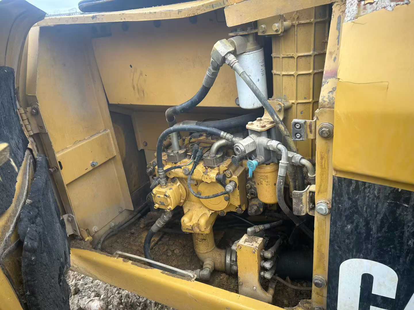 Used Caterpillar 320D Excavator 2016 Model / 6