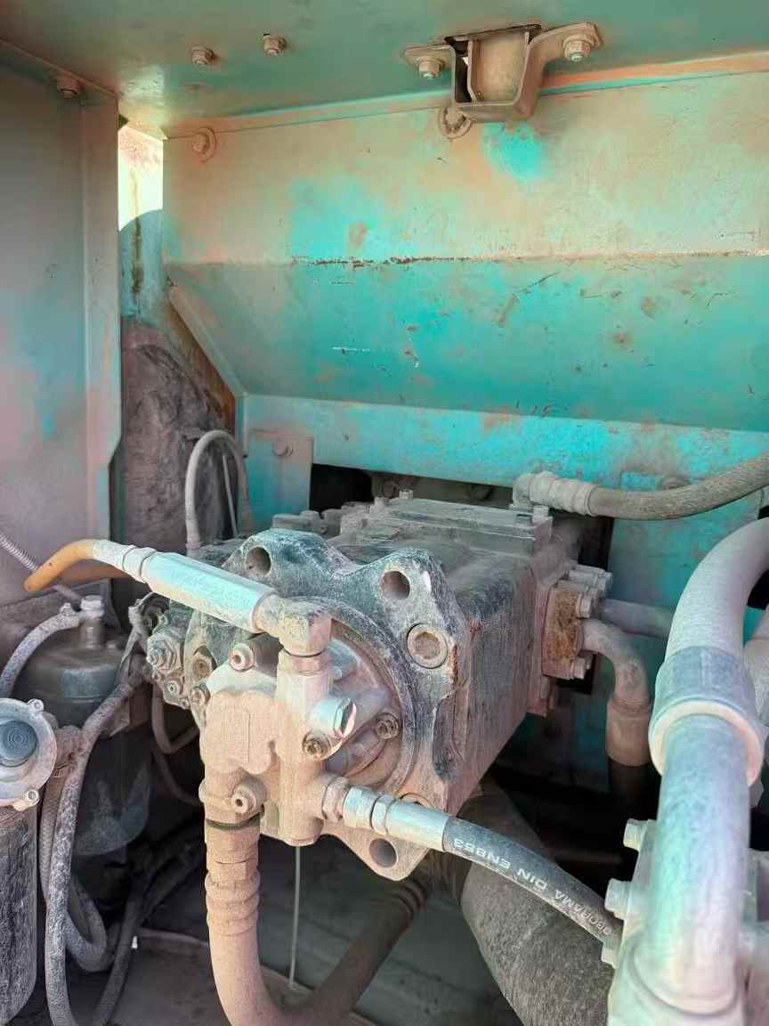 Used Kobelco SK200-11 Excavator 2016 Model / 5