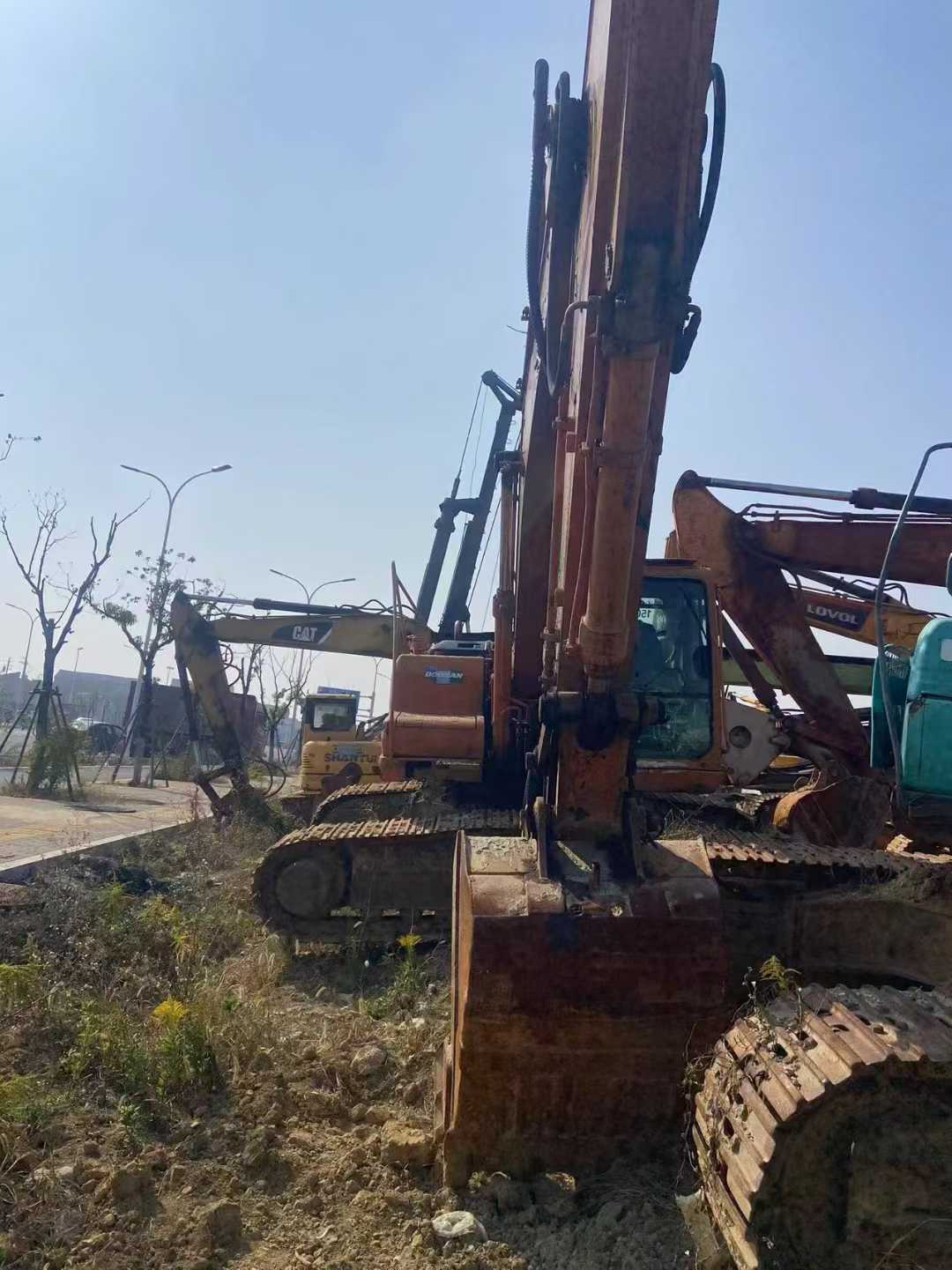 Used Doosan DH220-7 Excavator 2016 Model / 2