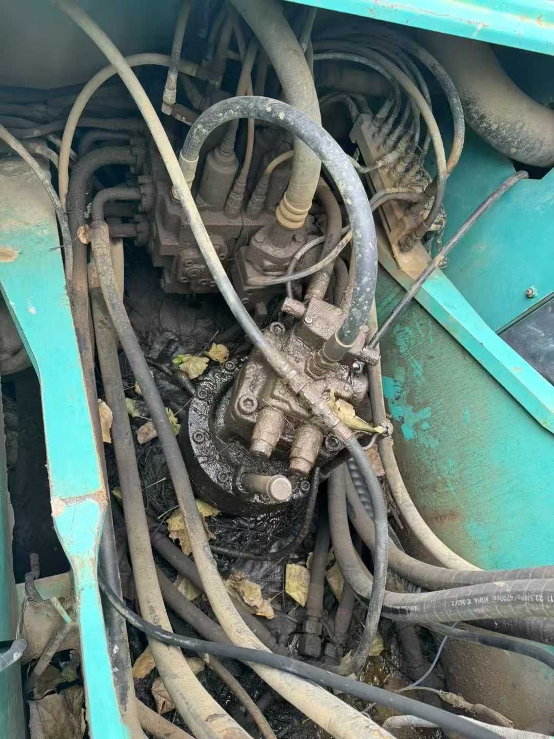 Used Kobelco SK200 Excavator 2016 Model / 3