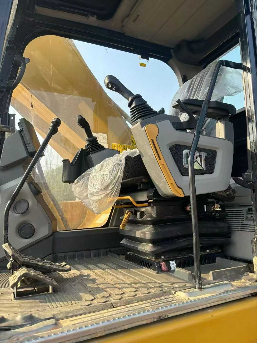 Used Caterpillar CT60 Excavator 2021 Model / 5